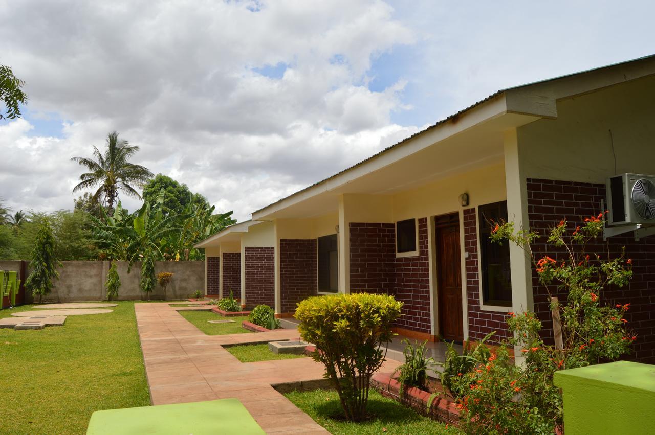 Twiga Lodge And Campsite Mto wa Mbu Extérieur photo